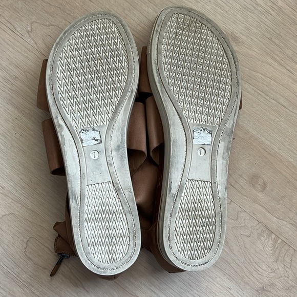 Eileen Fisher Sport Leather Sandal Sneaker Open Toe Strappy 7 Zipper Neutral - Picture 9 of 10